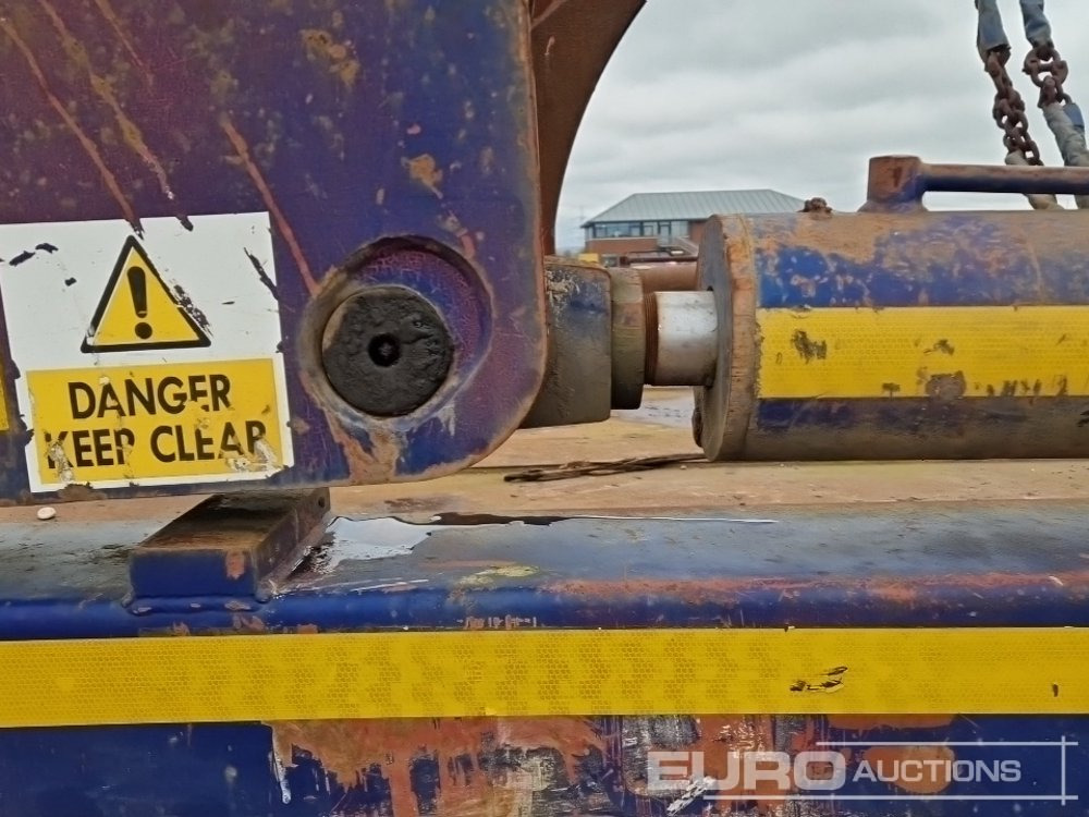 Camion multibenne 2011 Volvo FL240: photos 17