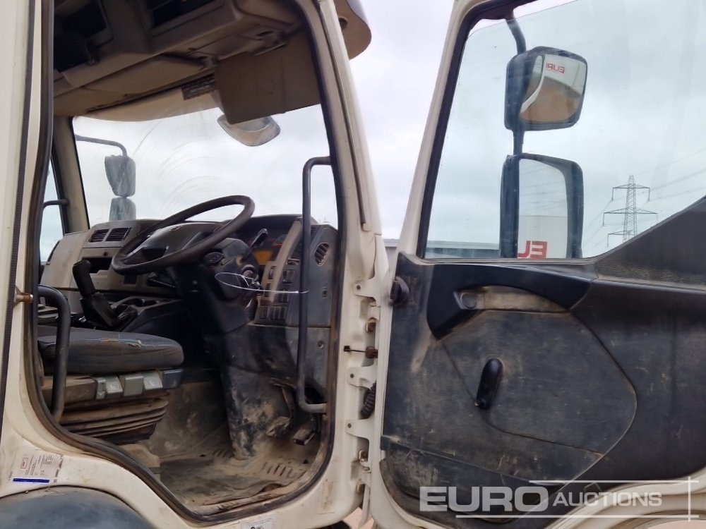 Camion multibenne 2011 Volvo FL240: photos 28