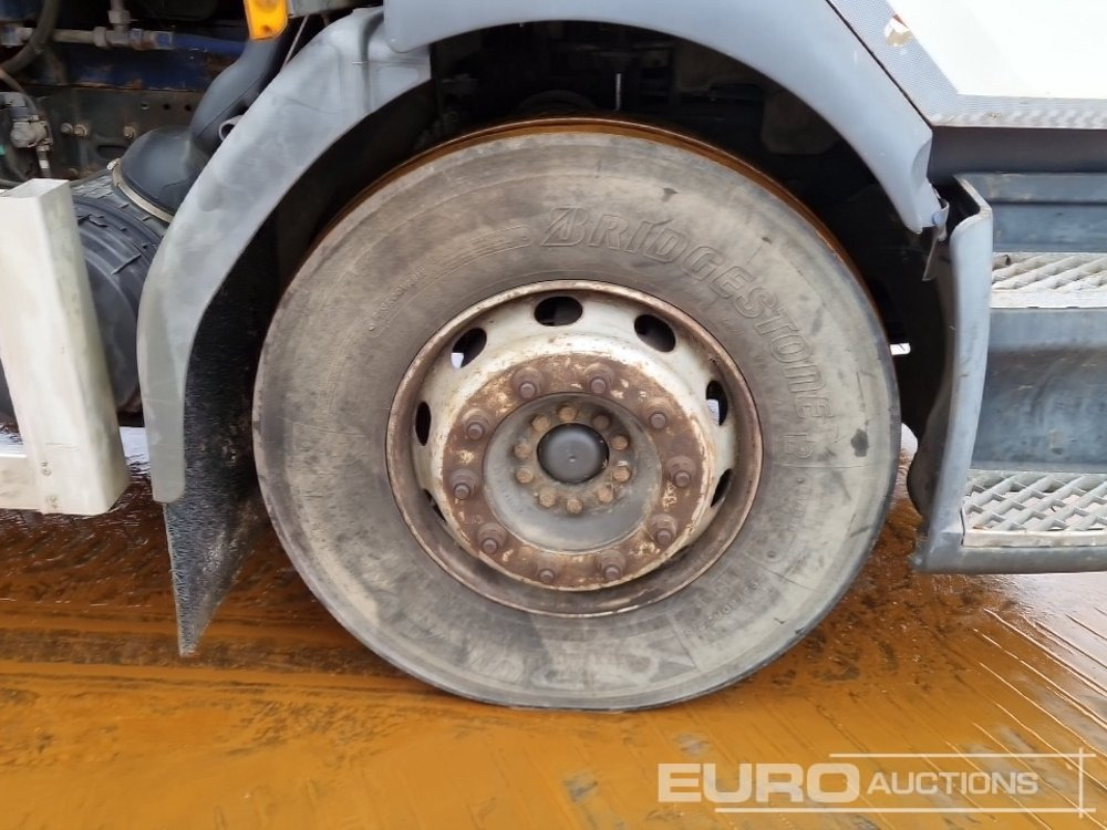 Camion multibenne 2011 Volvo FL240: photos 12