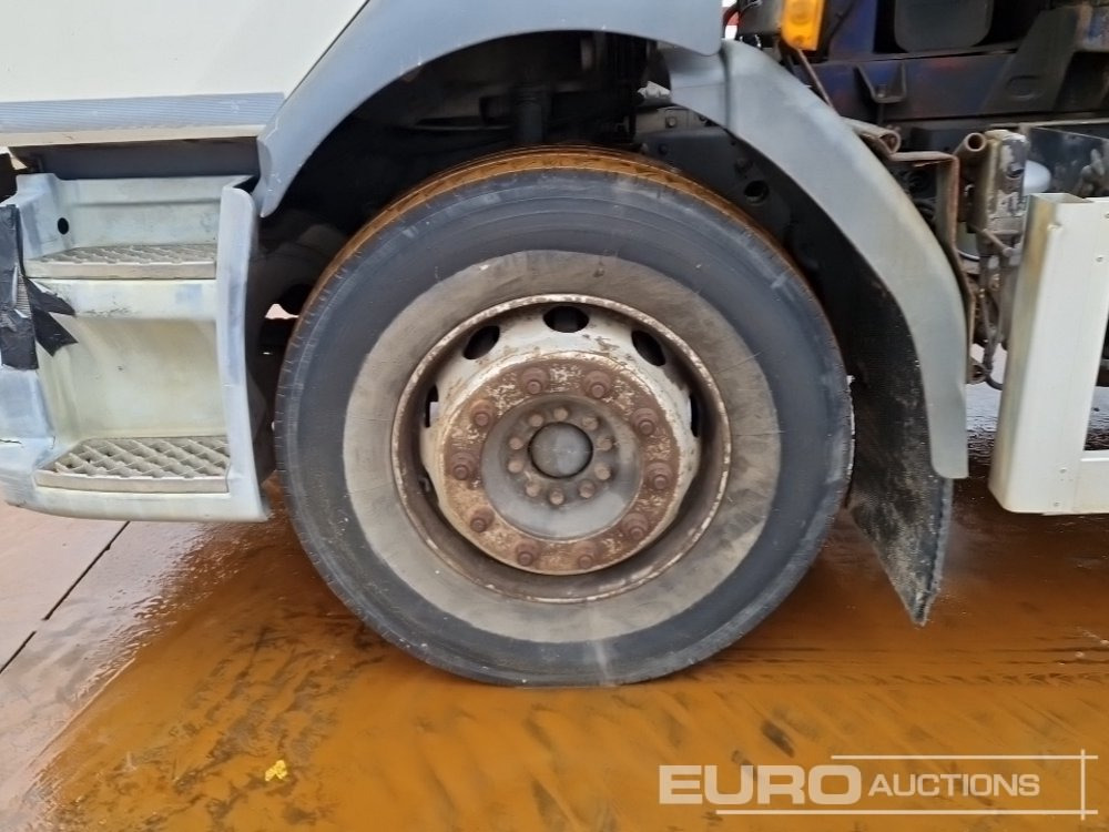 Camion multibenne 2011 Volvo FL240: photos 9