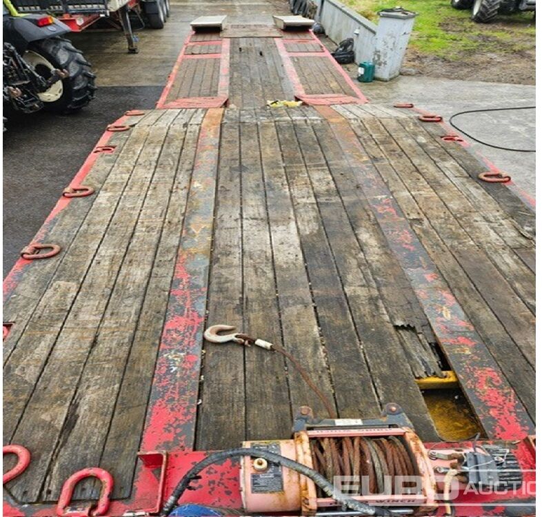 2011 Wraith Tri Axle Step Frame Low Loader Trailer, Neck Ramps, Winch - Semi-remorque surbaissé: photos 2 2011 Wraith Tri Axle Step Frame Low Loader Trailer, Neck Ramps, Winch - Semi-remorque surbaissé: photos 2
