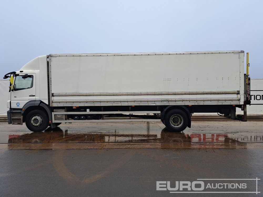 2012 Mercedes 1824 - Camion fourgon: photos 2 2012 Mercedes 1824 - Camion fourgon: photos 2