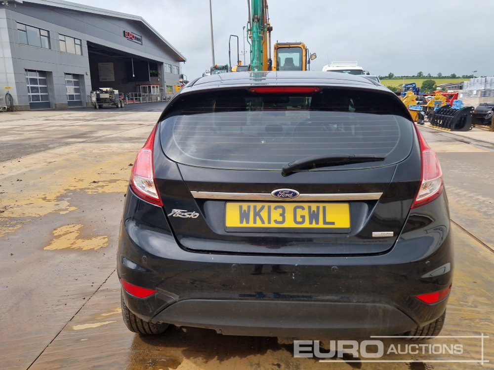 2013 Ford Fiesta - Voiture: photos 4 2013 Ford Fiesta - Voiture: photos 4