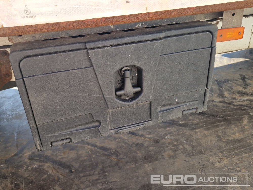 Utilitaire plateau 2013 Ford Transit: photos 14