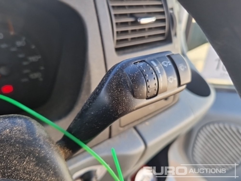 Utilitaire plateau 2013 Ford Transit: photos 33
