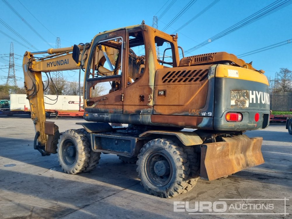2013 Hyundai ROBEX140W-9 - Pelle sur pneus: photos 3 2013 Hyundai ROBEX140W-9 - Pelle sur pneus: photos 3