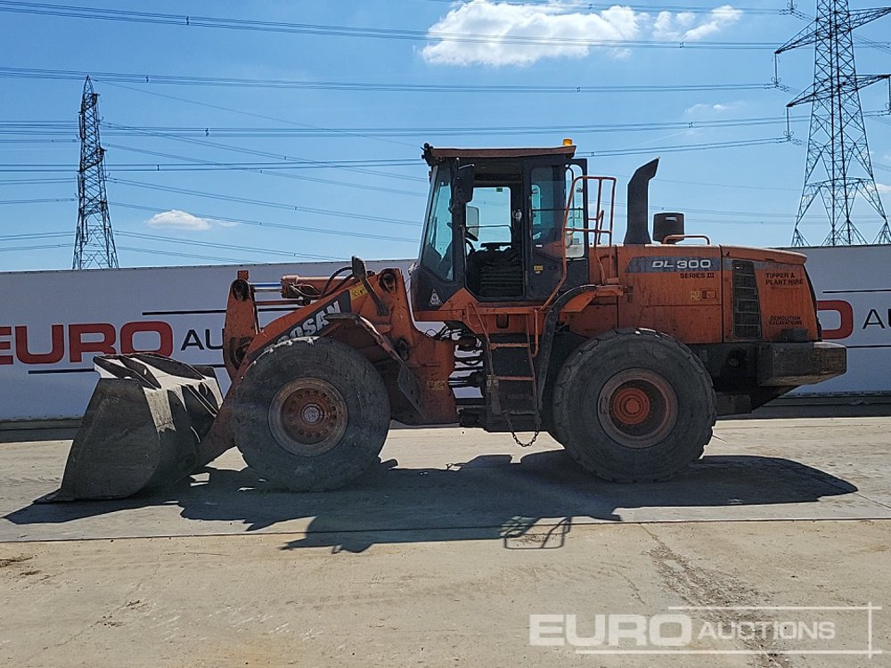 2014 Doosan DL300 - Chargeuse sur pneus: photos 2 2014 Doosan DL300 - Chargeuse sur pneus: photos 2