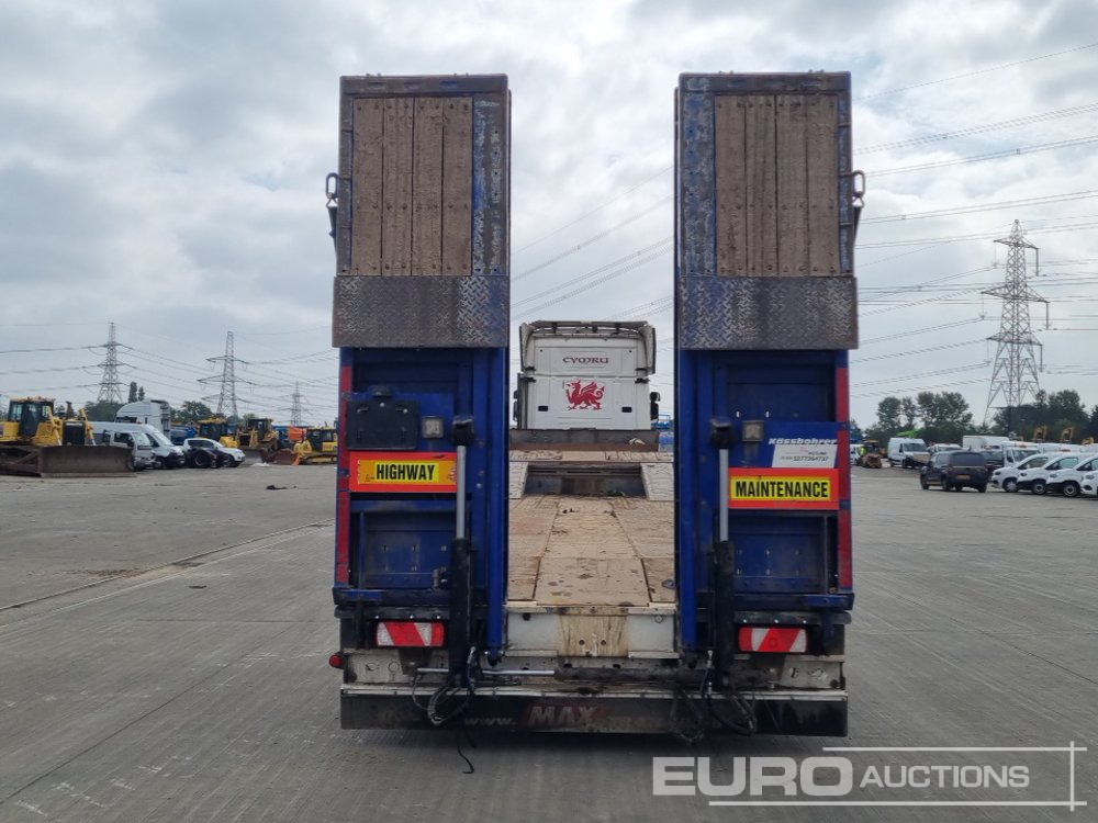 2014 Faymonville Tri Axle Step Frame Low Load Trailer, Neck Ramps, Hydraulic Flip Toe Ramps (Plating Certificate Available) - Semi-remorque surbaissé: photos 4 2014 Faymonville Tri Axle Step Frame Low Load Trailer, Neck Ramps, Hydraulic Flip Toe Ramps (Plating Certificate Available) - Semi-remorque surbaissé: photos 4