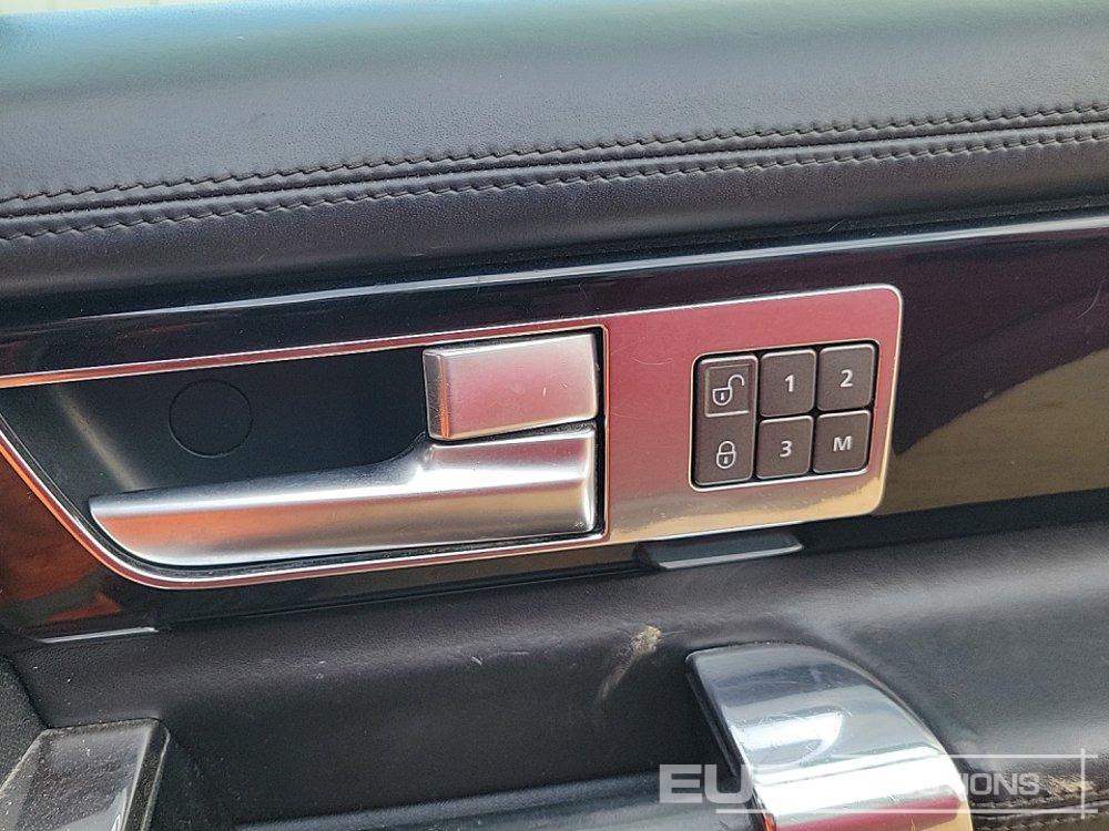 SUV 2014 Land Rover Discovery SDV6: photos 37 SUV 2014 Land Rover Discovery SDV6: photos 37