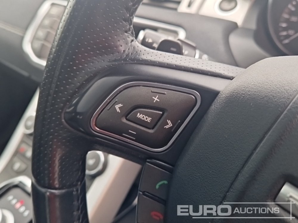 SUV 2014 Range Rover Evoque: photos 16