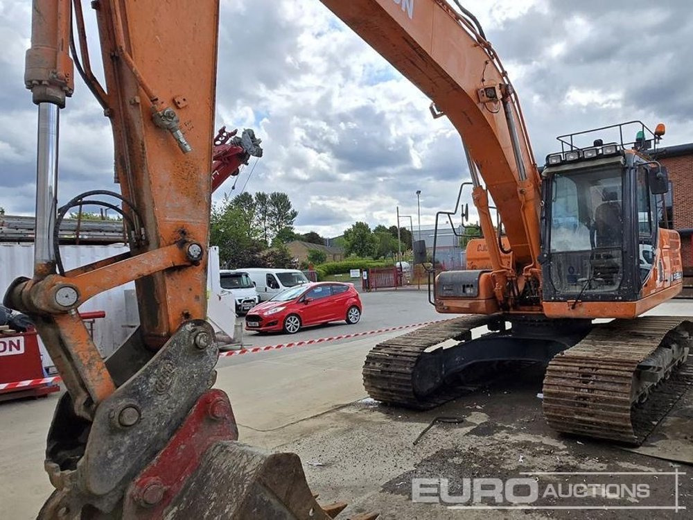 2015 Doosan DX225LC-3 - Pelle sur chenille: photos 1 2015 Doosan DX225LC-3 - Pelle sur chenille: photos 1