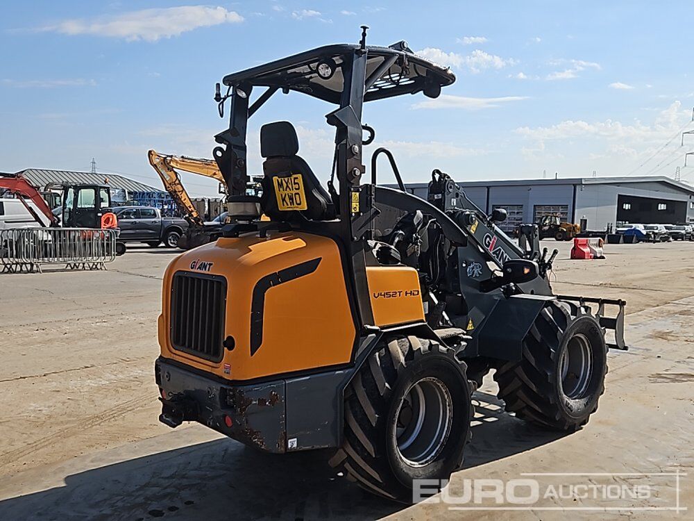 2015 Giant V452T HD - Chargeuse sur pneus: photos 5 2015 Giant V452T HD - Chargeuse sur pneus: photos 5