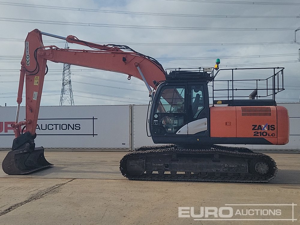 2015 Hitachi ZX210LC-5B - Pelle sur chenille: photos 2 2015 Hitachi ZX210LC-5B - Pelle sur chenille: photos 2