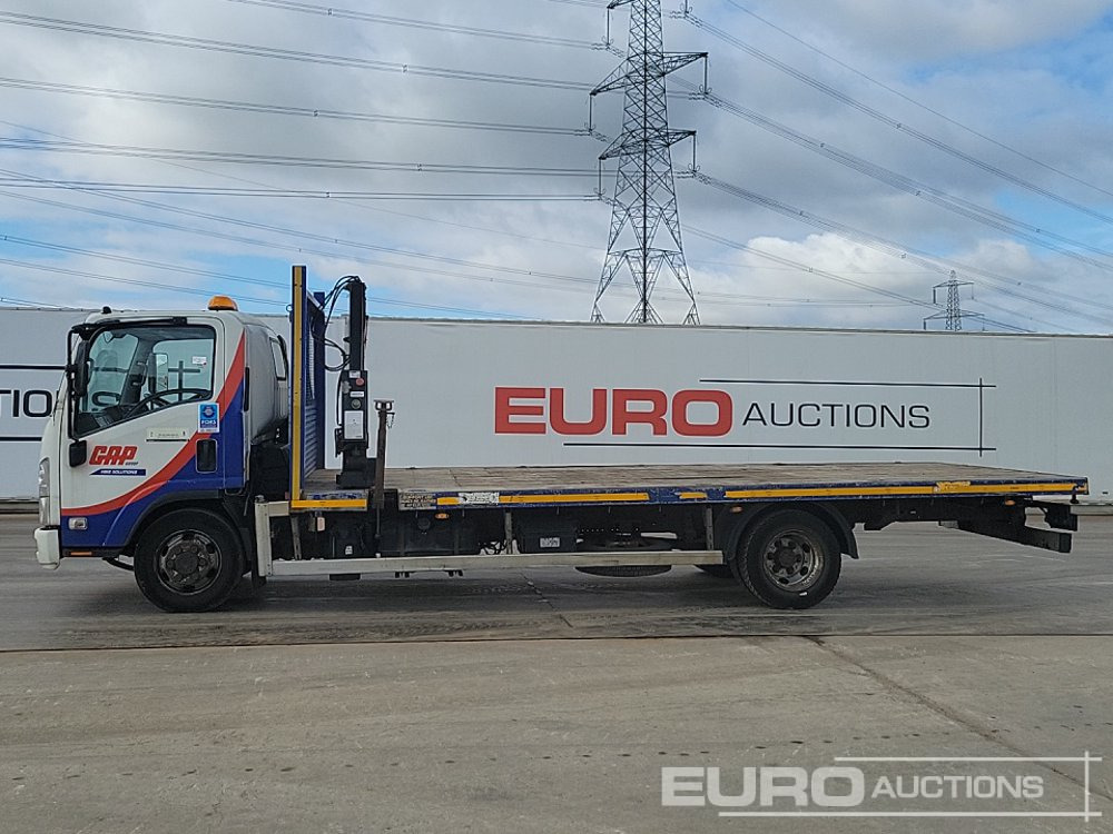2015 Isuzu NPR - Camion plateau: photos 2 2015 Isuzu NPR - Camion plateau: photos 2