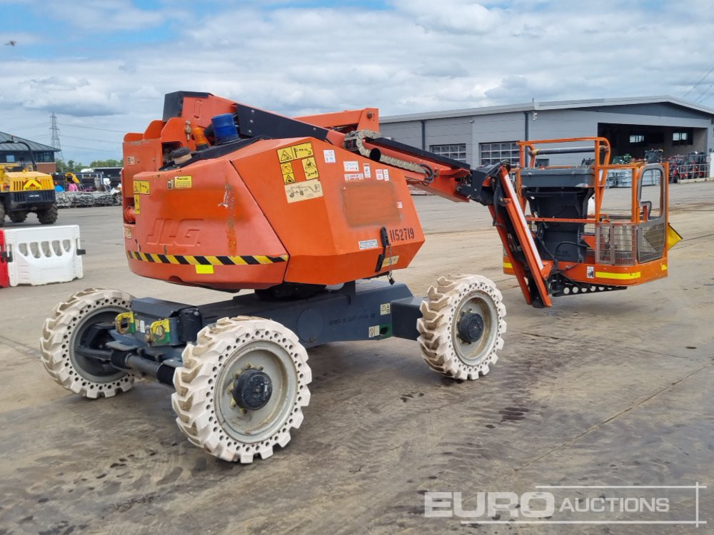 2015 JLG 340AJ - Nacelle: photos 5 2015 JLG 340AJ - Nacelle: photos 5