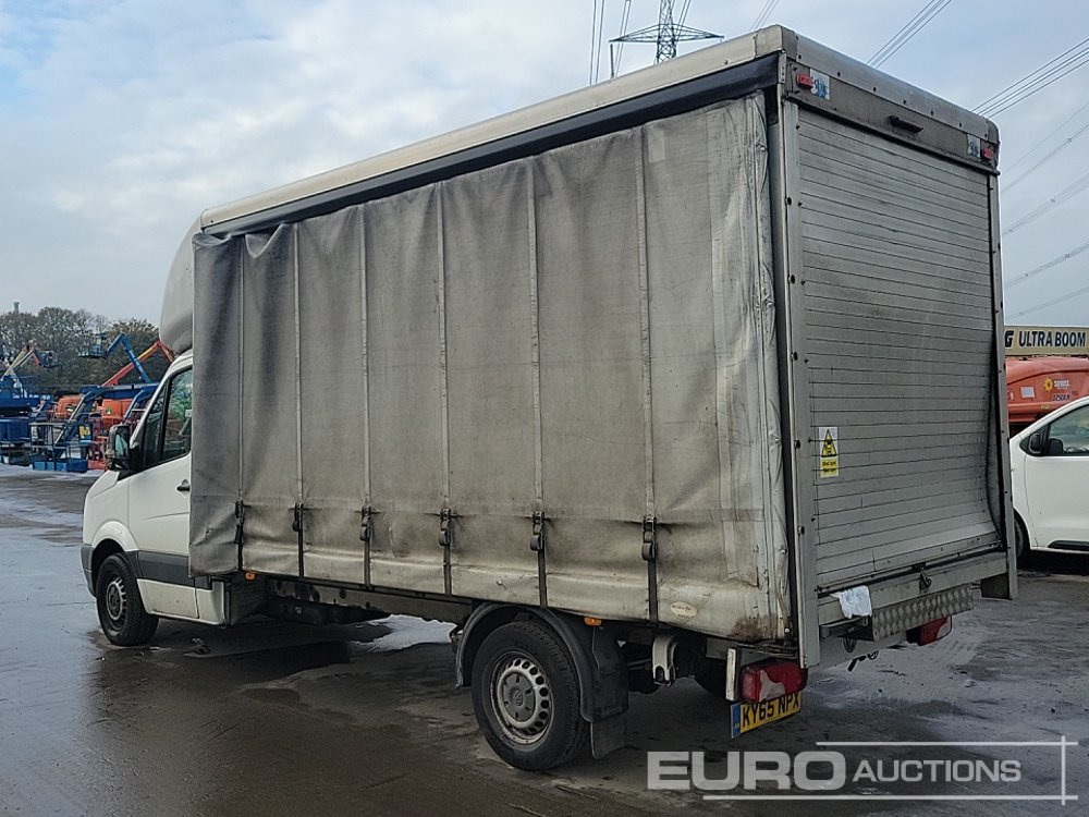 2015 Volkswagen Crafter CR35 - Utilitaire rideaux coulissants (PLSC): photos 3 2015 Volkswagen Crafter CR35 - Utilitaire rideaux coulissants (PLSC): photos 3