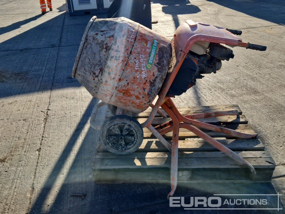 2016 Belle Petrol Cement Mixer, Honda Engine - Bétonnière: photos 4 2016 Belle Petrol Cement Mixer, Honda Engine - Bétonnière: photos 4