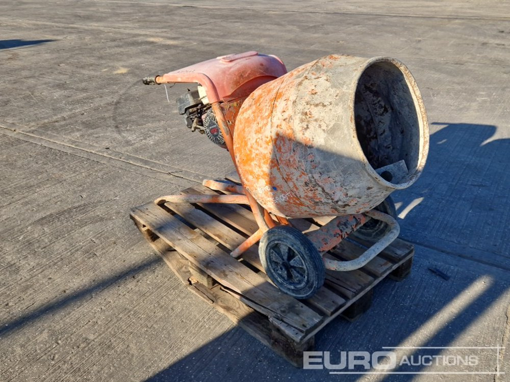 2016 Belle Petrol Cement Mixer, Honda Engine - Bétonnière: photos 1 2016 Belle Petrol Cement Mixer, Honda Engine - Bétonnière: photos 1