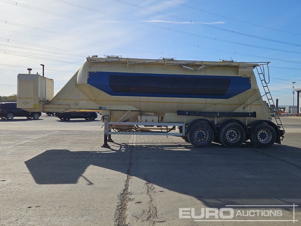 2016 Feldbinder Tri Axle Powder Tanker Trailer, Rear Lifting Axle - Remorque citerne: photos 2 2016 Feldbinder Tri Axle Powder Tanker Trailer, Rear Lifting Axle - Remorque citerne: photos 2