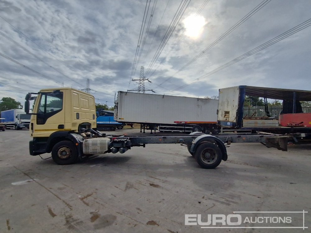 2016 Iveco 4x2 Chassis Cab, Automatic Gearbox (Non Runner, Parts Missing) - Châssis cabine: photos 2 2016 Iveco 4x2 Chassis Cab, Automatic Gearbox (Non Runner, Parts Missing) - Châssis cabine: photos 2