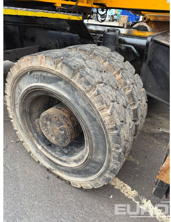 Pelle sur pneus 2016 JCB JS20MHT4: photos 9 Pelle sur pneus 2016 JCB JS20MHT4: photos 9