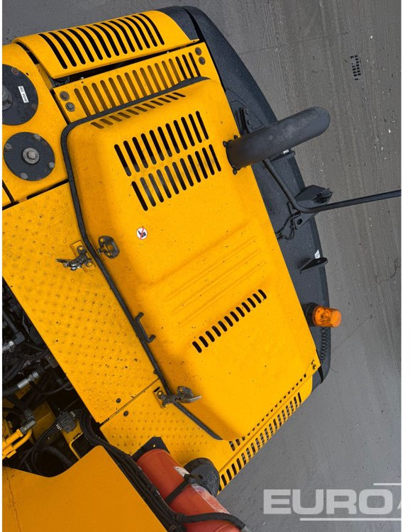 Pelle sur pneus 2016 JCB JS20MHT4: photos 17 Pelle sur pneus 2016 JCB JS20MHT4: photos 17