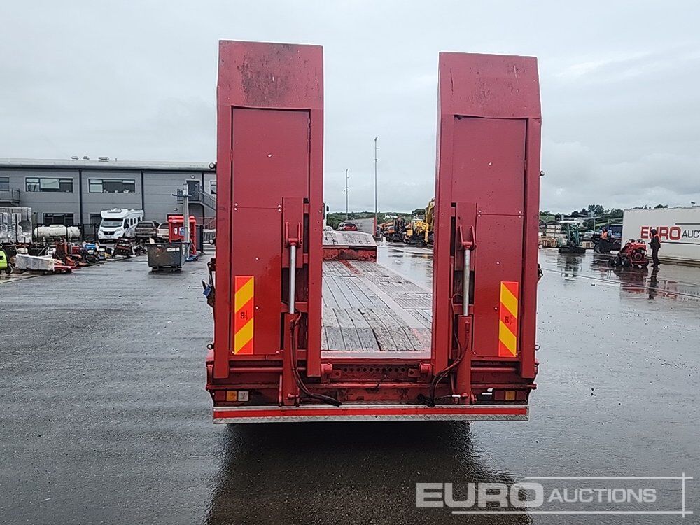 2016 Mac trailers Tri Axle Step Frame Low Loader Trailer, Hydraulic Ramps, Outriggers - Semi-remorque surbaissé: photos 4 2016 Mac trailers Tri Axle Step Frame Low Loader Trailer, Hydraulic Ramps, Outriggers - Semi-remorque surbaissé: photos 4