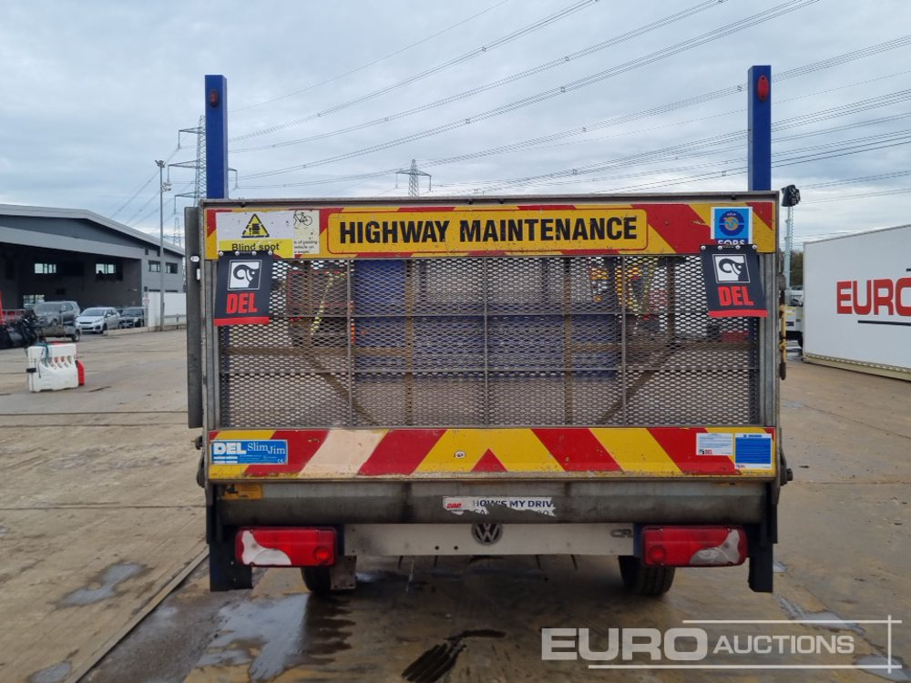 2016 Volkswagen Crafter CR35 - Utilitaire plateau: photos 4 2016 Volkswagen Crafter CR35 - Utilitaire plateau: photos 4