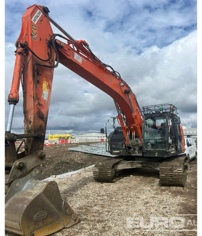 2017 Hitachi ZX225USLC-6 - Pelle sur chenille: photos 1 2017 Hitachi ZX225USLC-6 - Pelle sur chenille: photos 1