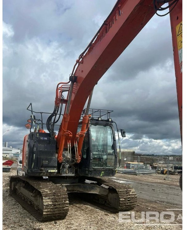 2017 Hitachi ZX225USLC-6 - Pelle sur chenille: photos 4 2017 Hitachi ZX225USLC-6 - Pelle sur chenille: photos 4