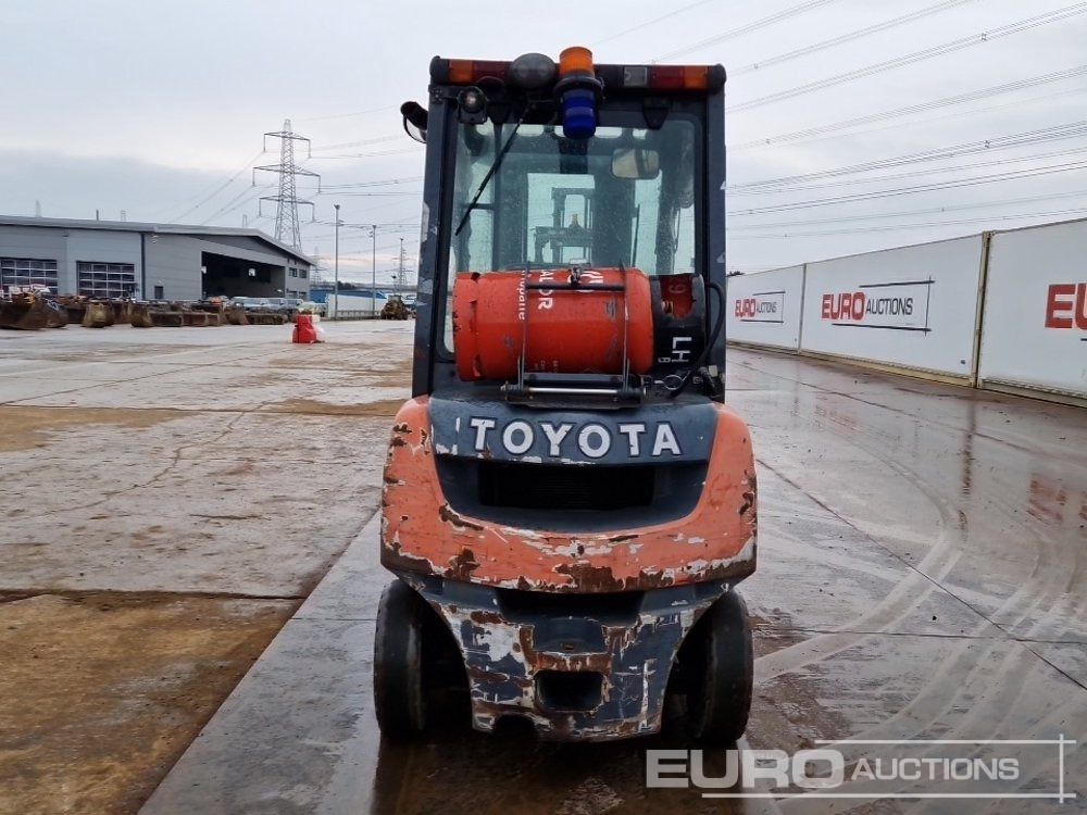 2017 Toyota 02-8FGF20 - Chariot élévateur: photos 4 2017 Toyota 02-8FGF20 - Chariot élévateur: photos 4