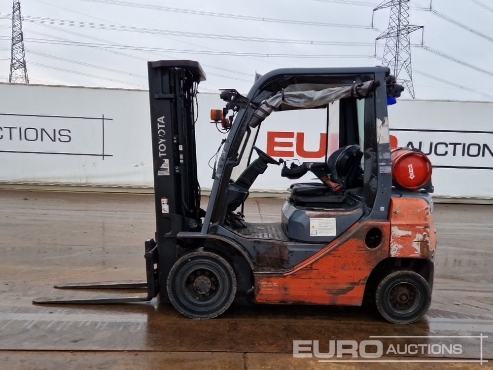 2017 Toyota 02-8FGF20 - Chariot élévateur: photos 2 2017 Toyota 02-8FGF20 - Chariot élévateur: photos 2