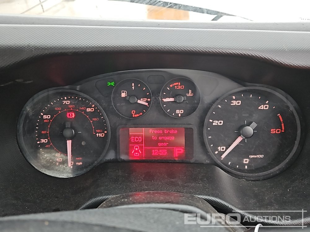 Utilitaire plateau 2018 Iveco Daily: photos 32