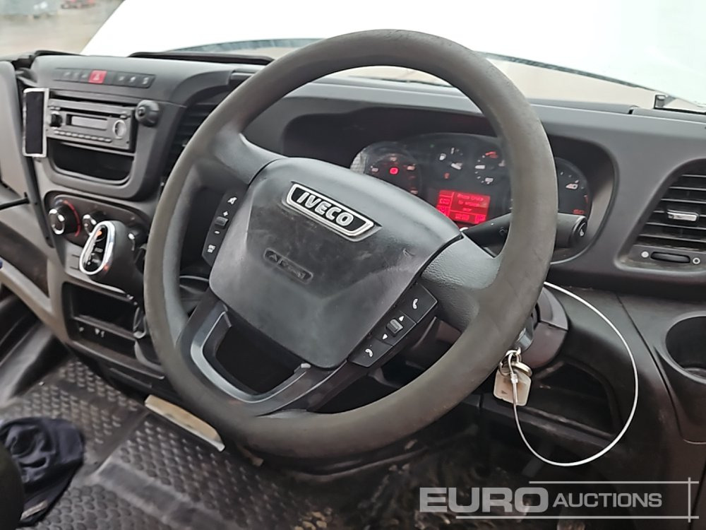 Utilitaire plateau 2018 Iveco Daily: photos 33