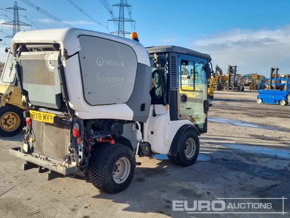 2018 Karcher Articulated Sweeper, Reverse Camera, A/C (Non Runner) - Balayeuse de voirie: photos 5 2018 Karcher Articulated Sweeper, Reverse Camera, A/C (Non Runner) - Balayeuse de voirie: photos 5