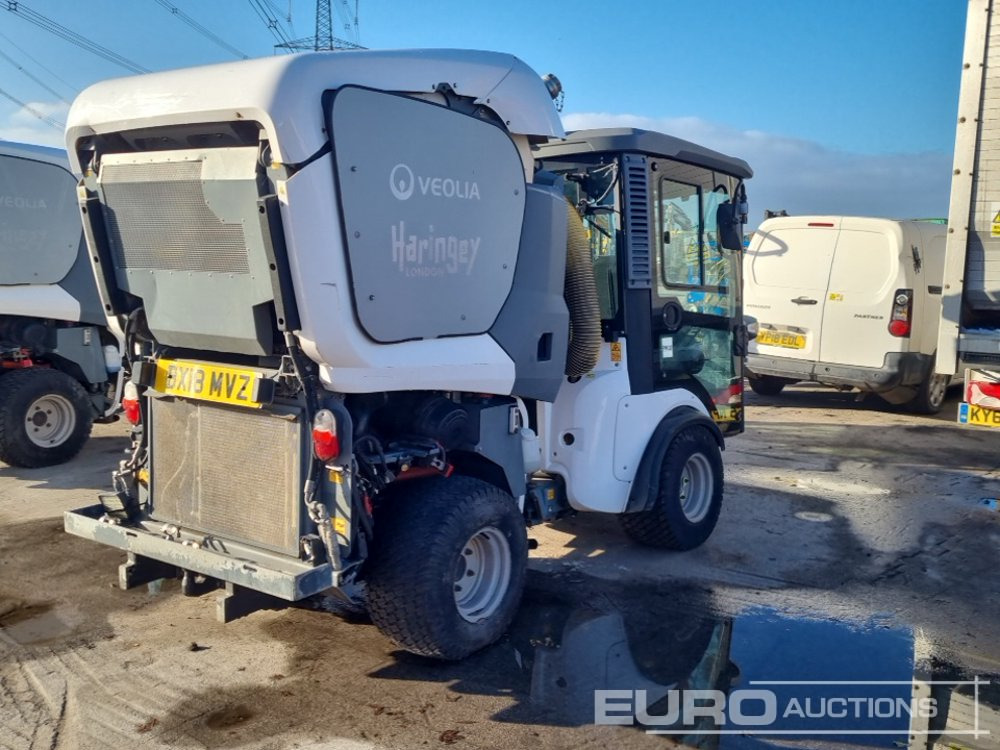2018 Karcher Articulated Sweeper, Reverse Camera, A/C (Non Runner) - Balayeuse de voirie: photos 5 2018 Karcher Articulated Sweeper, Reverse Camera, A/C (Non Runner) - Balayeuse de voirie: photos 5