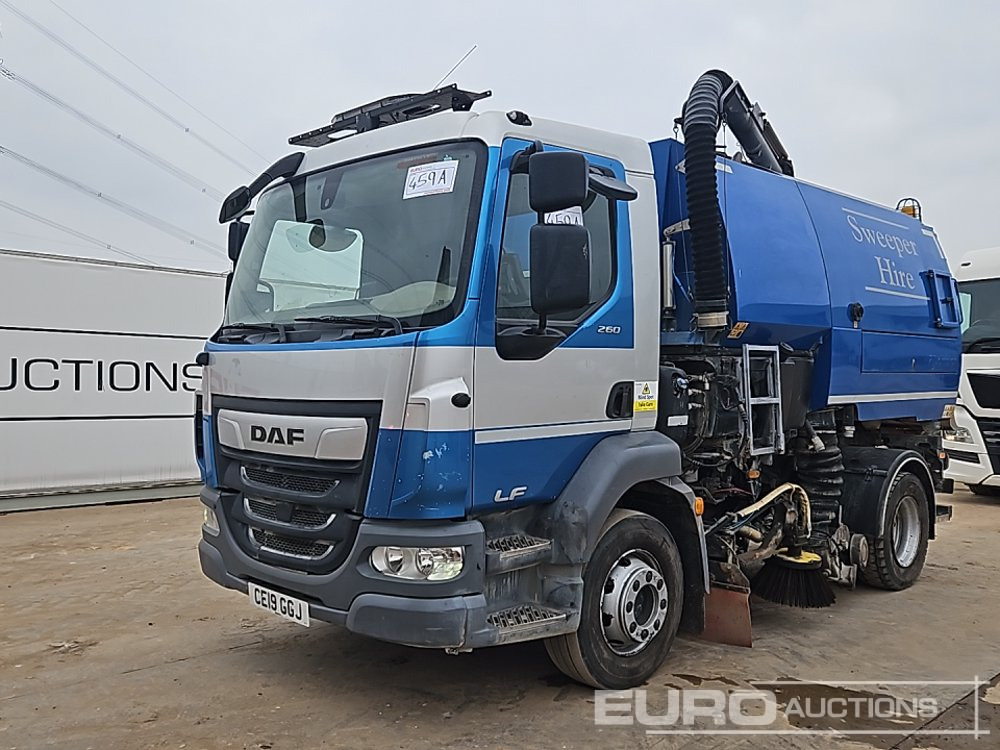2019 DAF LF230 - Balayeuse de voirie: photos 1 2019 DAF LF230 - Balayeuse de voirie: photos 1