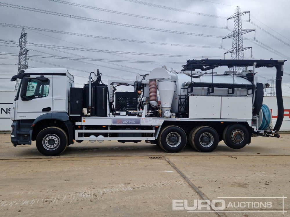 2019 Mercedes Arocs 3243 - Camion citerne: photos 2 2019 Mercedes Arocs 3243 - Camion citerne: photos 2