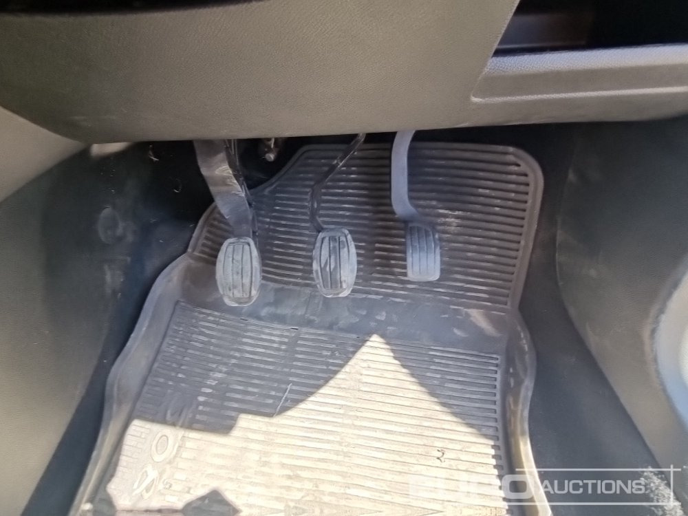 Voiture 2019 Peugeot 308SW: photos 32