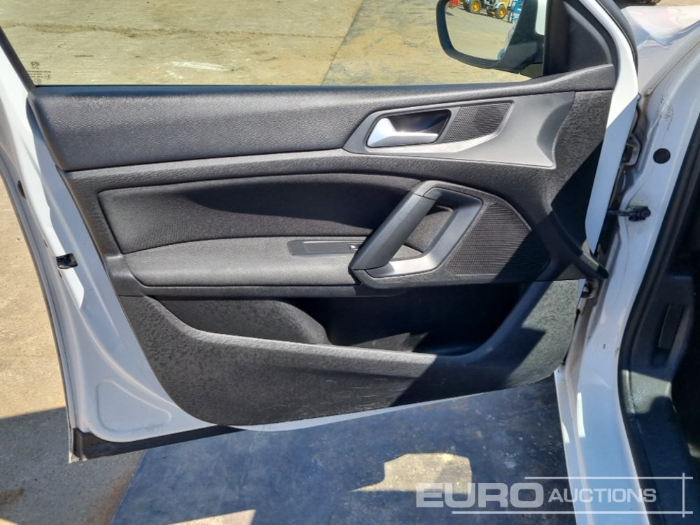 Voiture 2019 Peugeot 308SW: photos 13