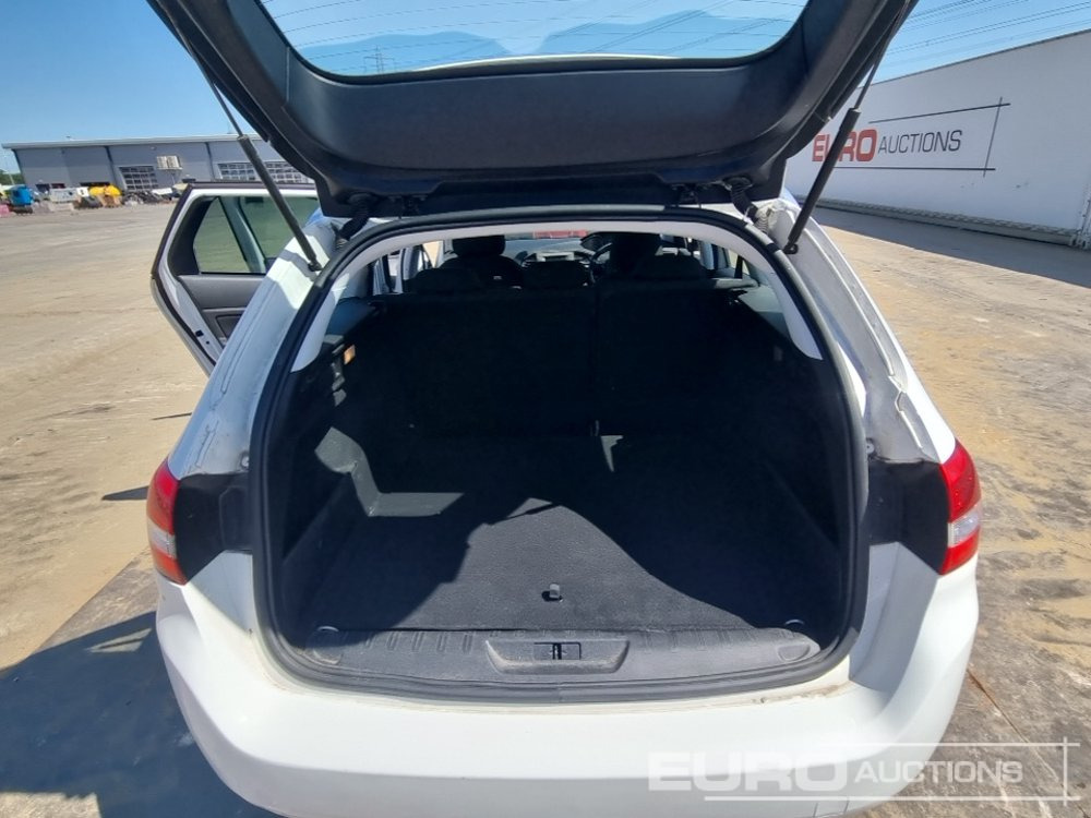 Voiture 2019 Peugeot 308SW: photos 18