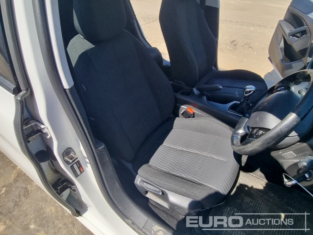 Voiture 2019 Peugeot 308SW: photos 24