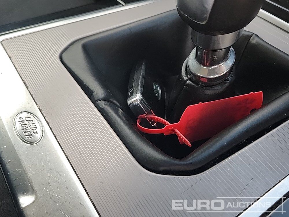 SUV 2019 Range Rover Evoque: photos 31