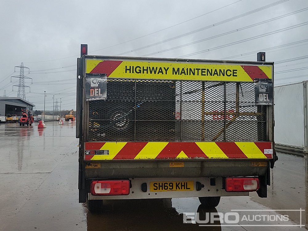 2019 Volkswagen Crafter CR35 - Utilitaire plateau: photos 4 2019 Volkswagen Crafter CR35 - Utilitaire plateau: photos 4