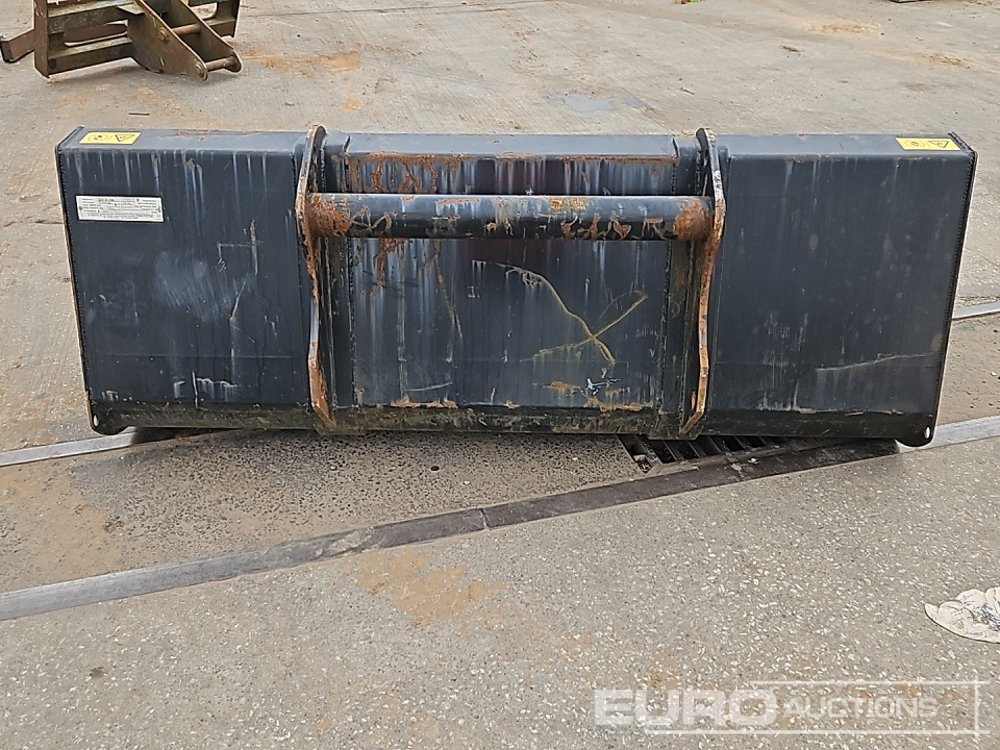 2020 Manitou 72" Loading Bucket to suit Telehandler - Godet: photos 4 2020 Manitou 72" Loading Bucket to suit Telehandler - Godet: photos 4