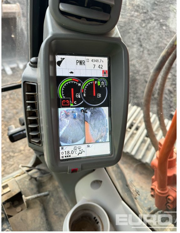 2021 Hitachi ZX225USLC-6 - Pelle sur chenille: photos 5 2021 Hitachi ZX225USLC-6 - Pelle sur chenille: photos 5