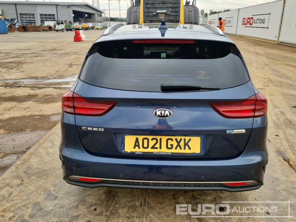 2021 Kia Ceed - Voiture: photos 4 2021 Kia Ceed - Voiture: photos 4