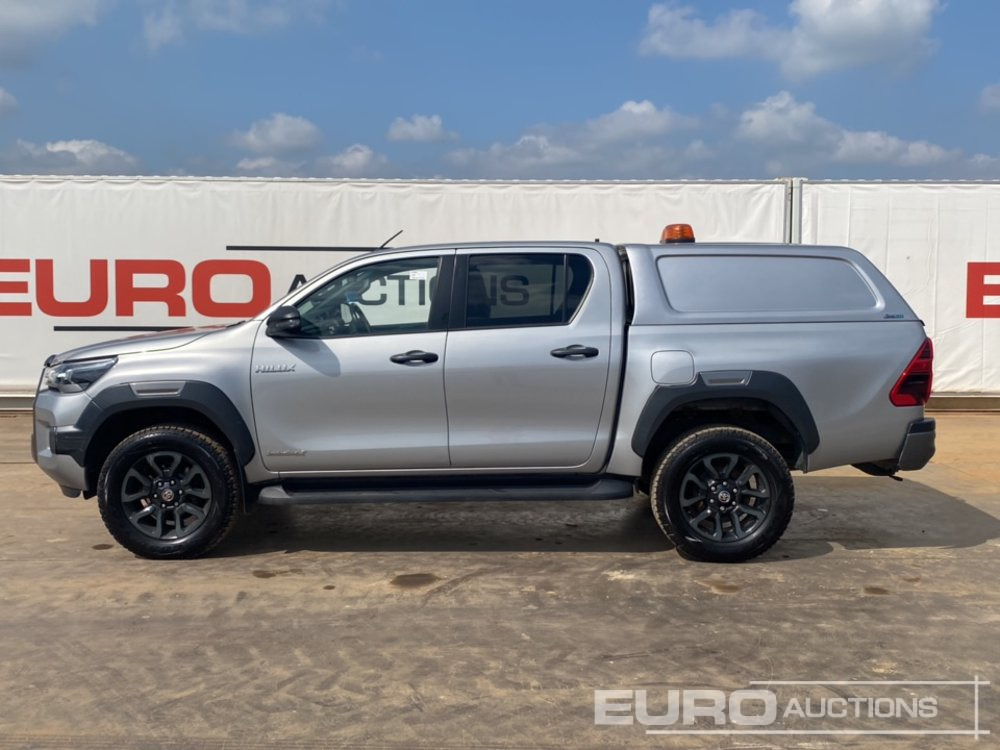 2021 Toyota Hilux Invincible X - Pick-up: photos 2 2021 Toyota Hilux Invincible X - Pick-up: photos 2