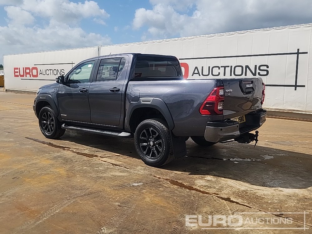 2021 Toyota Hilux Invincible X - Pick-up: photos 3 2021 Toyota Hilux Invincible X - Pick-up: photos 3