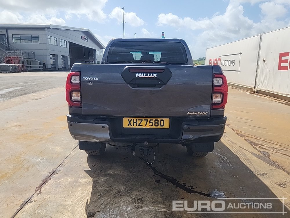 2021 Toyota Hilux Invincible X - Pick-up: photos 4 2021 Toyota Hilux Invincible X - Pick-up: photos 4